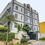 Spot On 92822 Finest House Near Amplas Bus Terminal