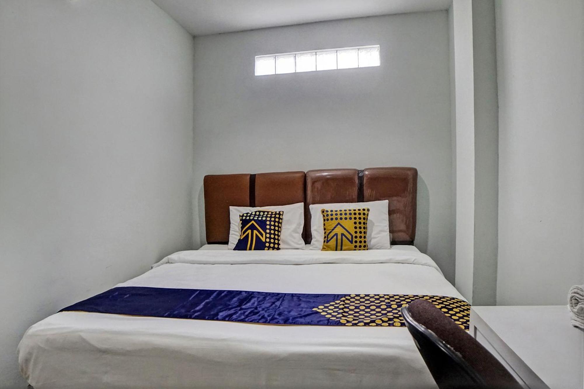 Spot On 92822 Finest House Near Amplas Bus Terminal Medan