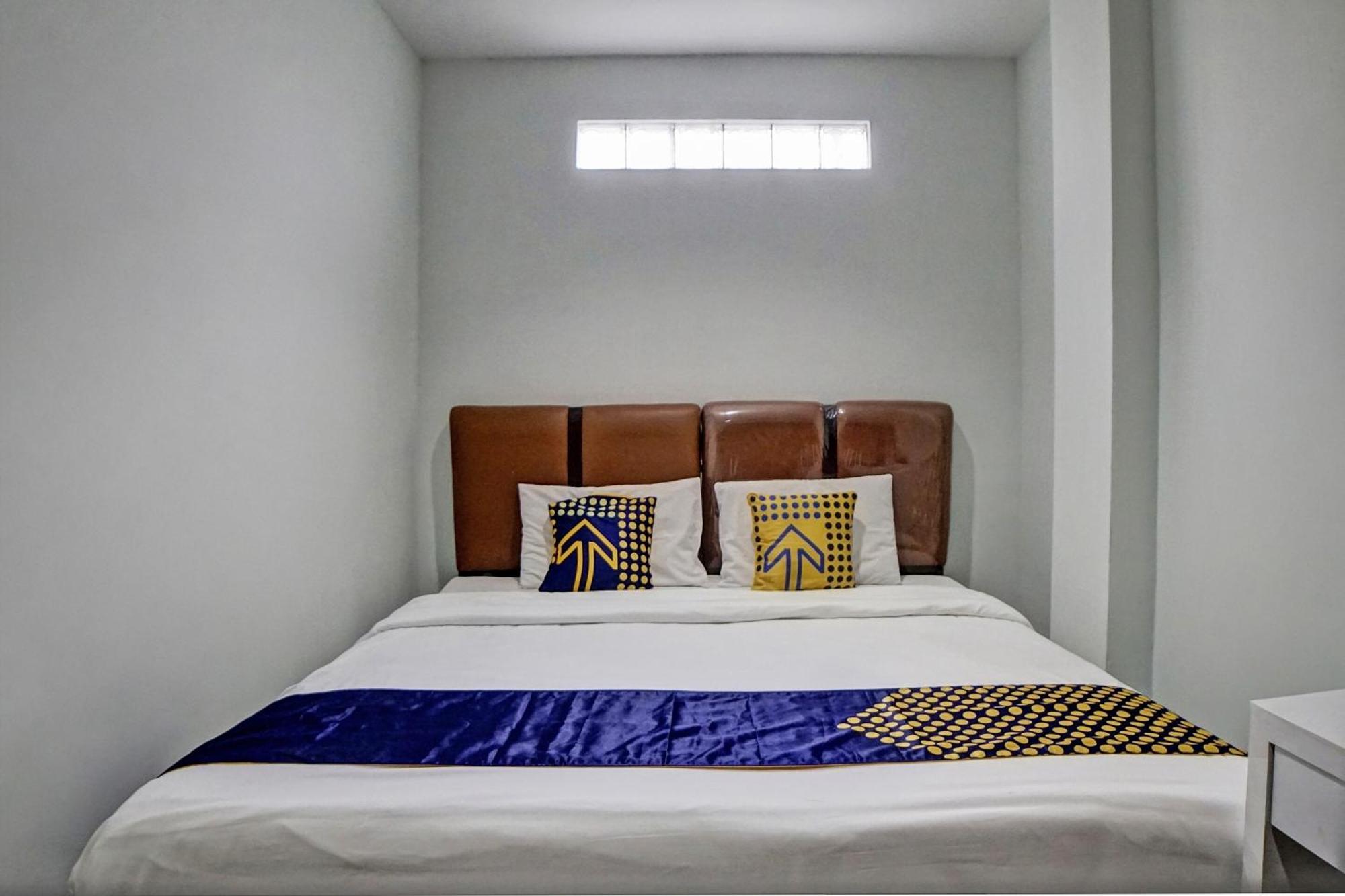 Spot On 92822 Finest House Near Amplas Bus Terminal Medan